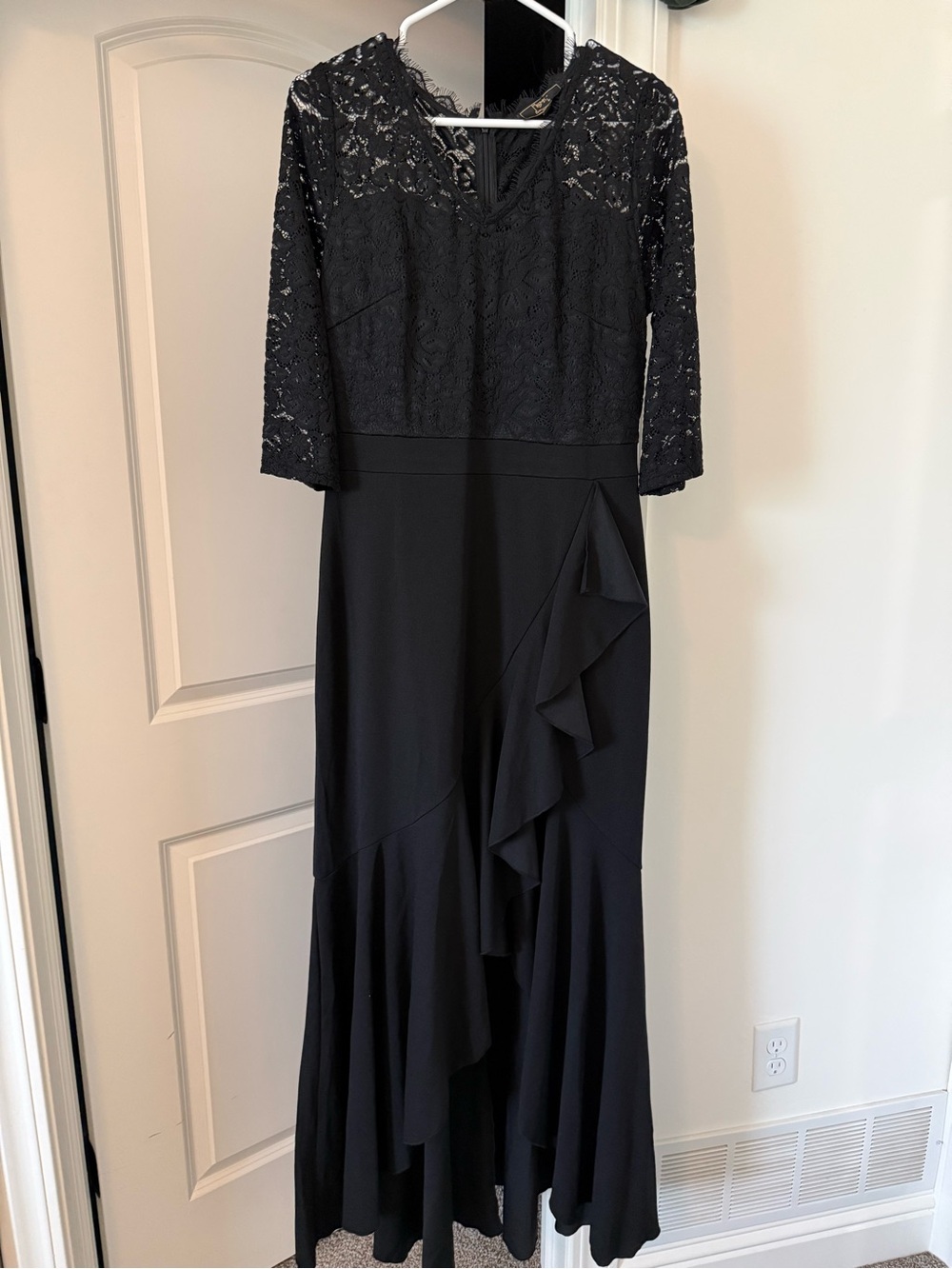 Black Lace V-Neck Long Sleeve Ruffle Maxi Dress